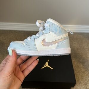 ✨NEW Jordan AJ1 Mid SE Blue Tint/Ice Blue 8C
